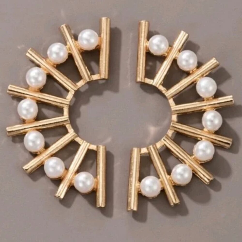 Vintage Glam Pearl Drop Earrings